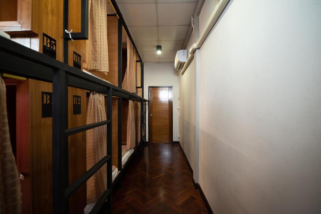 Hansa Hostel Bangkok Khaosan Экстерьер фото