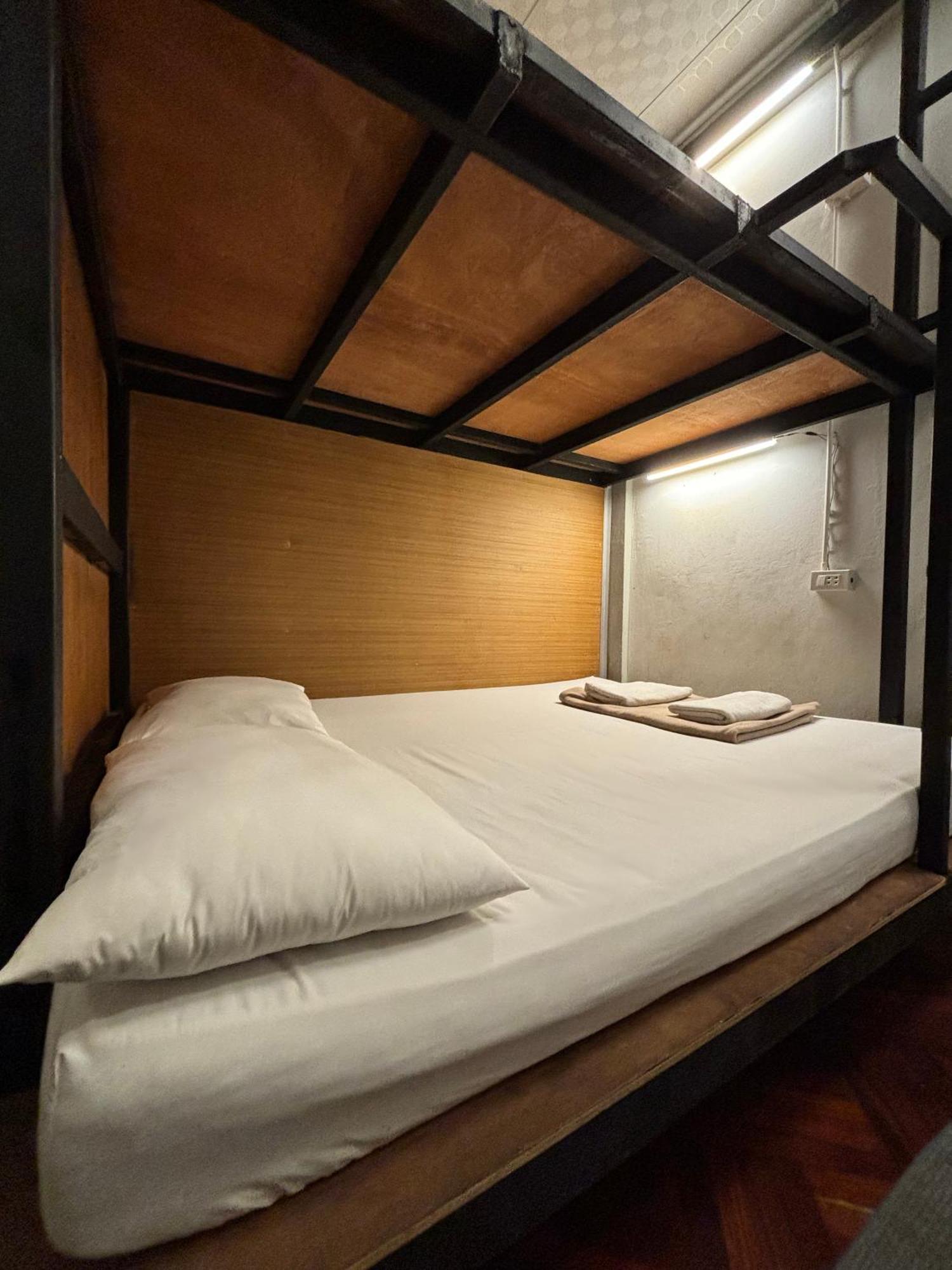 Hansa Hostel Bangkok Khaosan Экстерьер фото